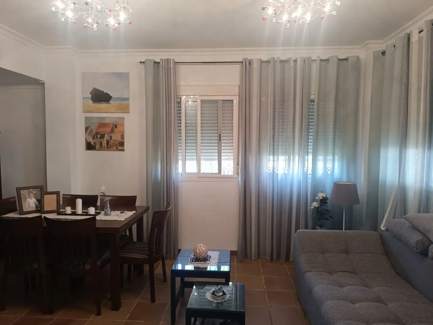 Sala d'estar de Casa o xalet en venda en Alcalá de Guadaira amb Aire condicionat, Calefacció i Jardí privat