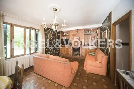 Sala d'estar de Casa o xalet en venda en Ortigosa del Monte amb Calefacció, Jardí privat i Traster