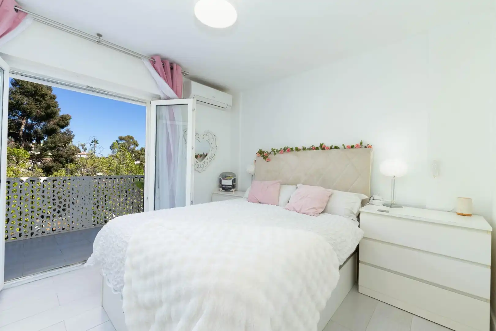 Dormitori de Apartament en venda en Mijas amb Aire condicionat i Calefacció