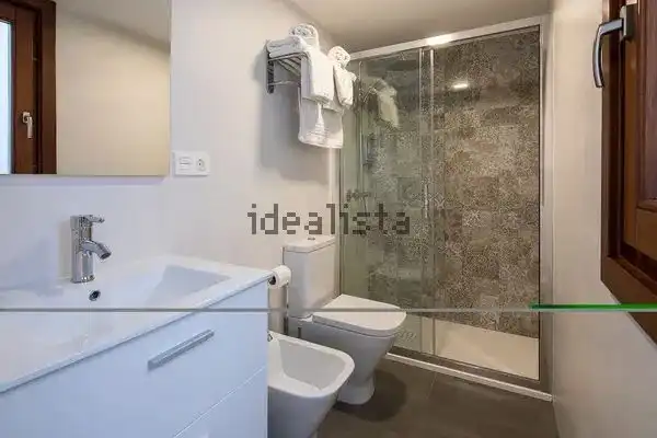 Bathroom of Duplexes for rent in Granada  with Air Conditioner, Furnished and Washing machine