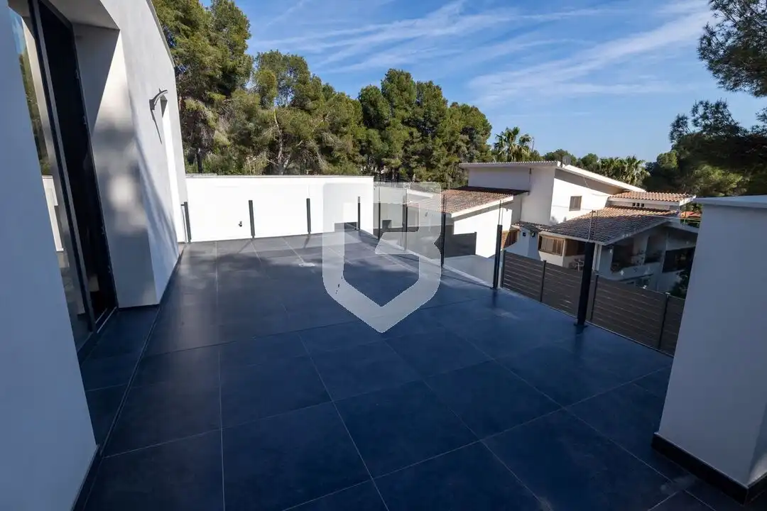 Casa o xalet en venda a Montornés - Las Palmas - El Refugio