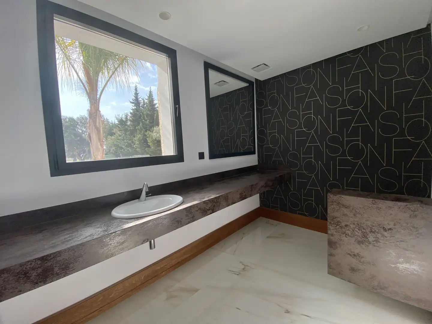 Bathroom of Houses for sale in San Roque  with Air Conditioner, Heating and Private garden