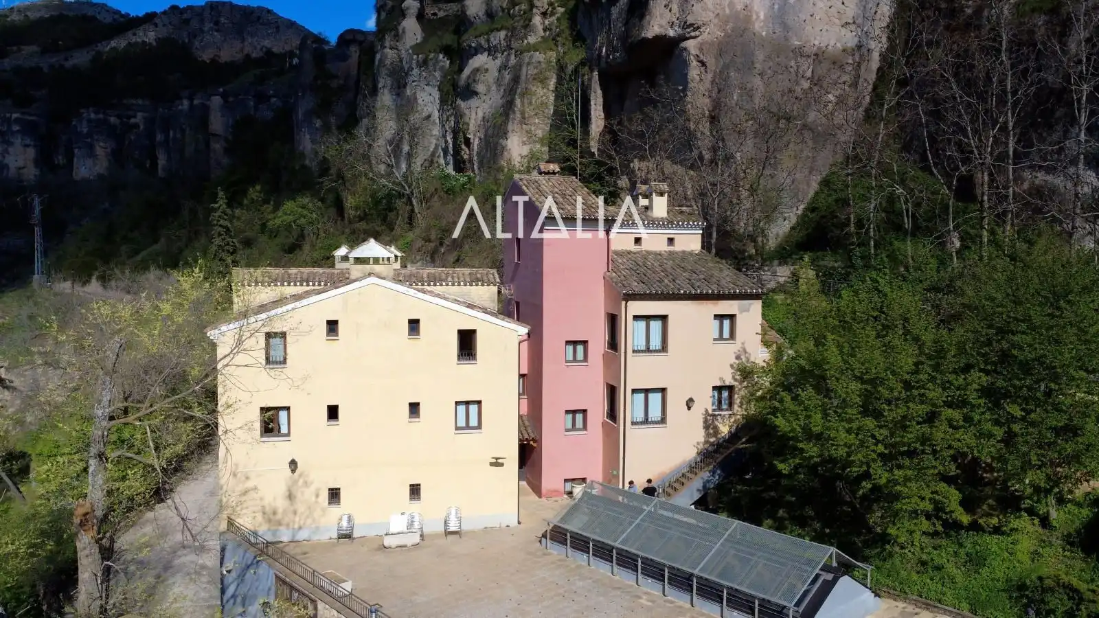 Exterior view of Buildings for sale in Cuenca
