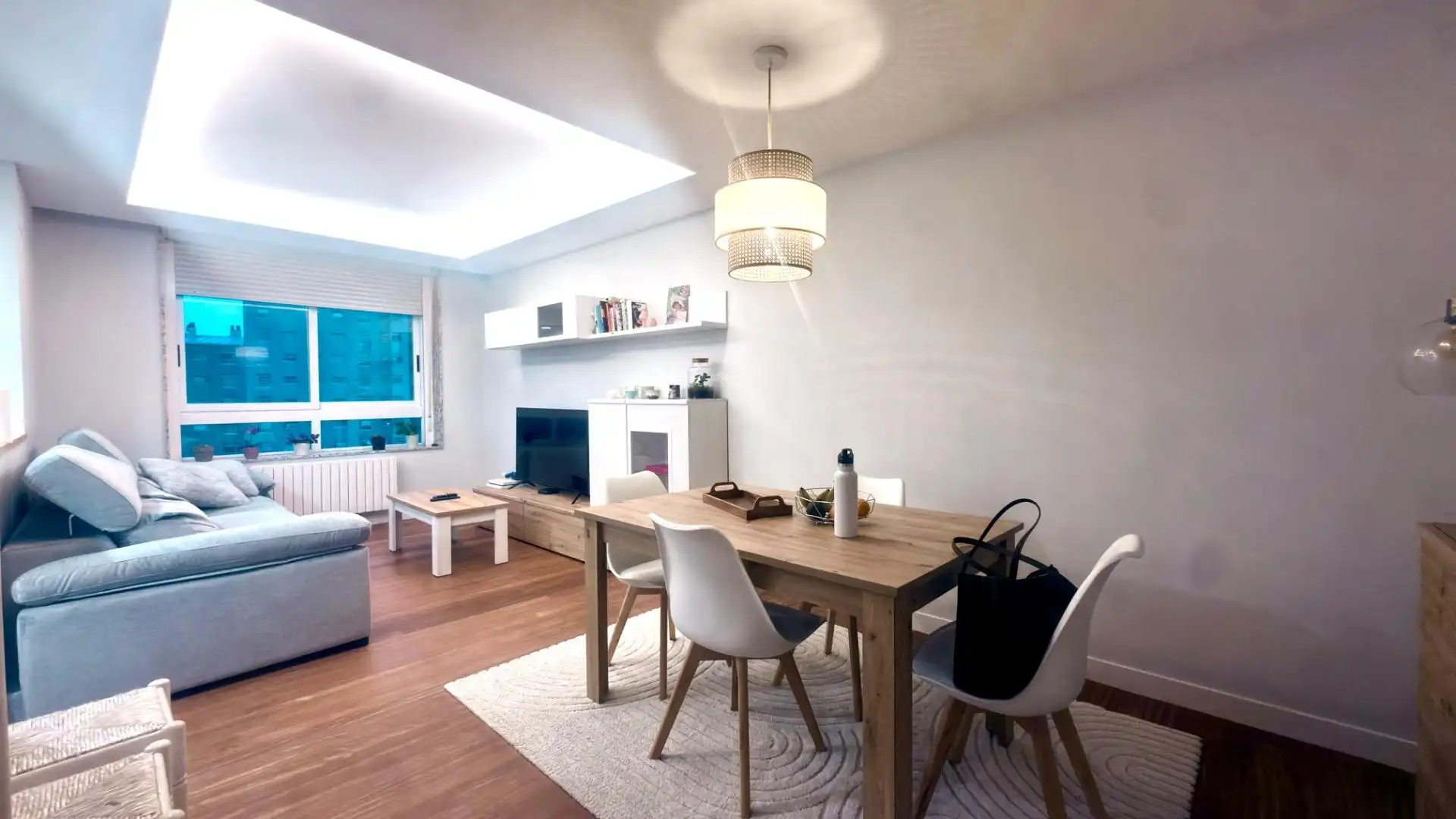 Living room of Flat for sale in Ourense Capital   with Heating, Parquet flooring and Furnished