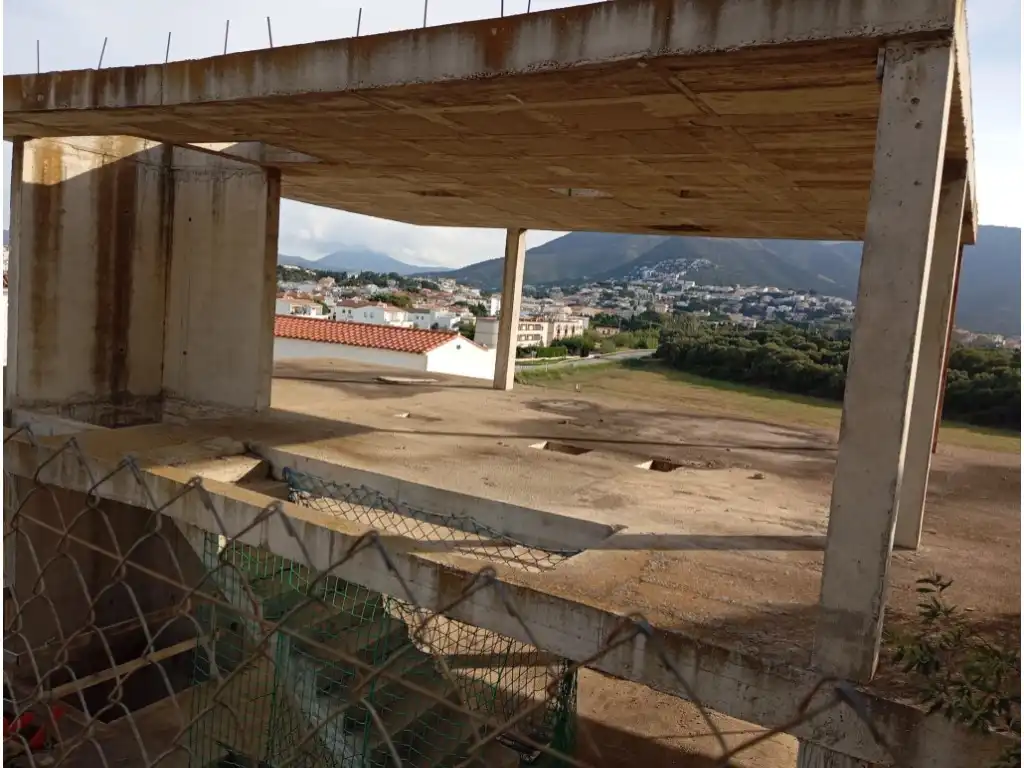 Gebäude zum Verkauf in Grifeu - Cap Ras - Els Estanys - Sant Genís