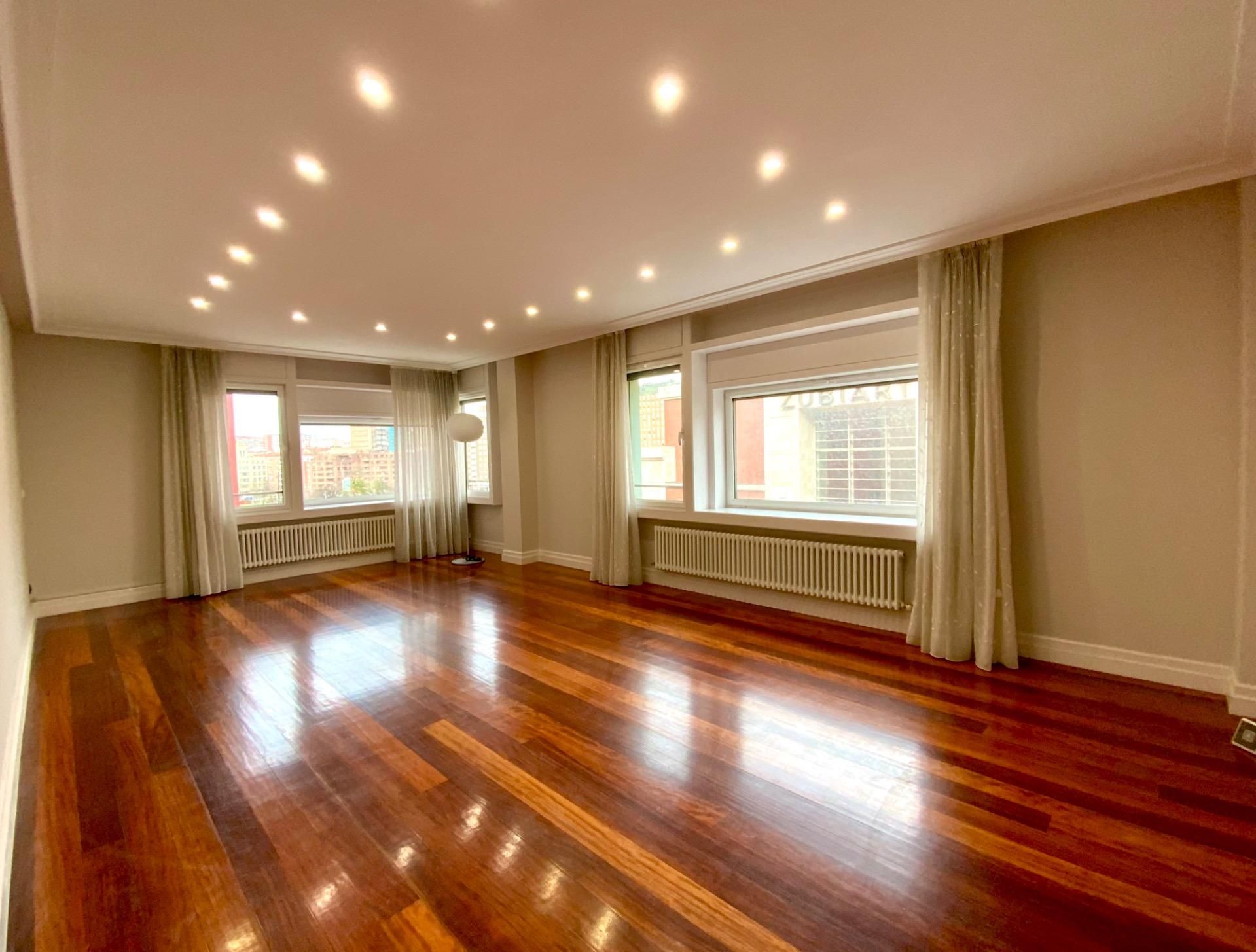 Sala de estar de Piso de alquiler en Bilbao  con Calefacción, Trastero y Alarma