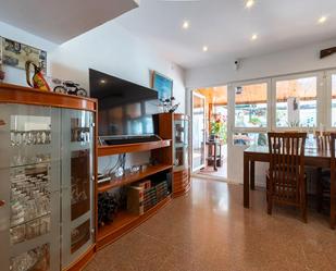 Living room of Single-family semi-detached for sale in  Madrid Capital  with Heating, Storage room and Furnished