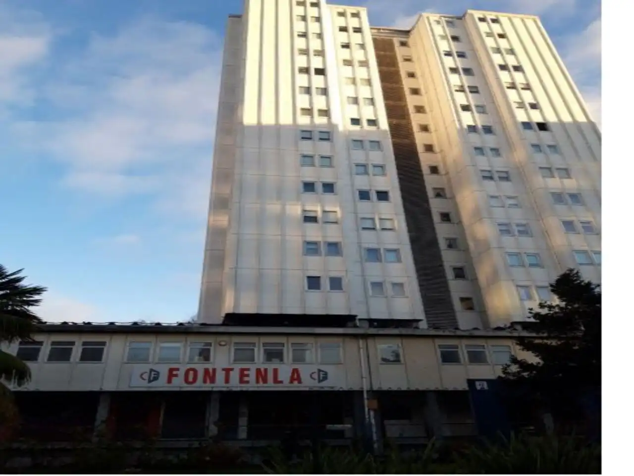 Oficina amb ascensor en venda a Praza de Luís Seoane
