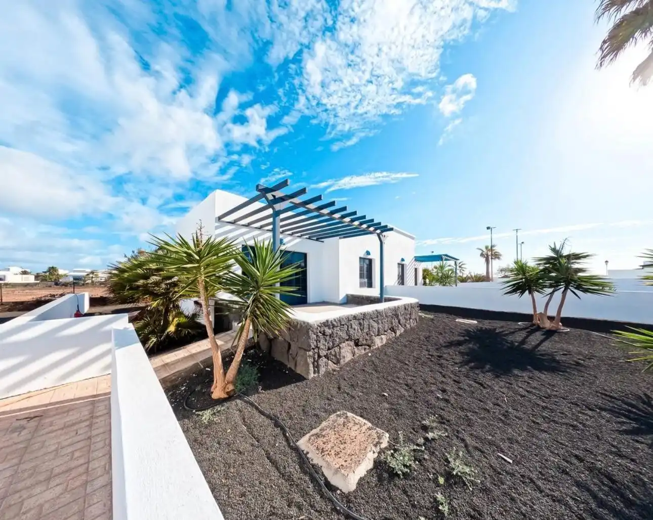 Vista exterior de Casa adosada en venta en Yaiza con Aire acondicionado, Jardín privado y Terraza