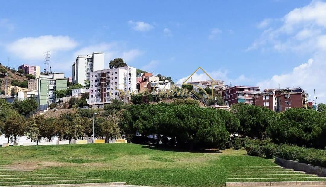Vista exterior de Residencial en venda en Santa Coloma de Gramenet