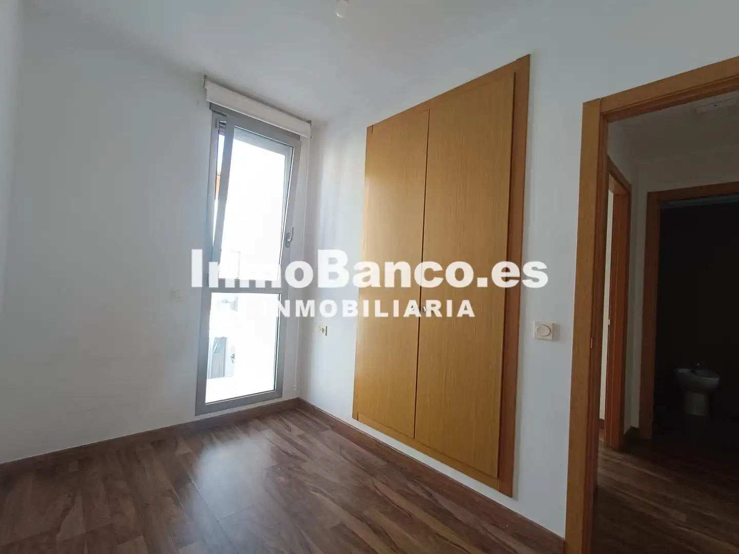 Habitación de Casa adosada de alquiler en La Pobla de Vallbona con Terraza