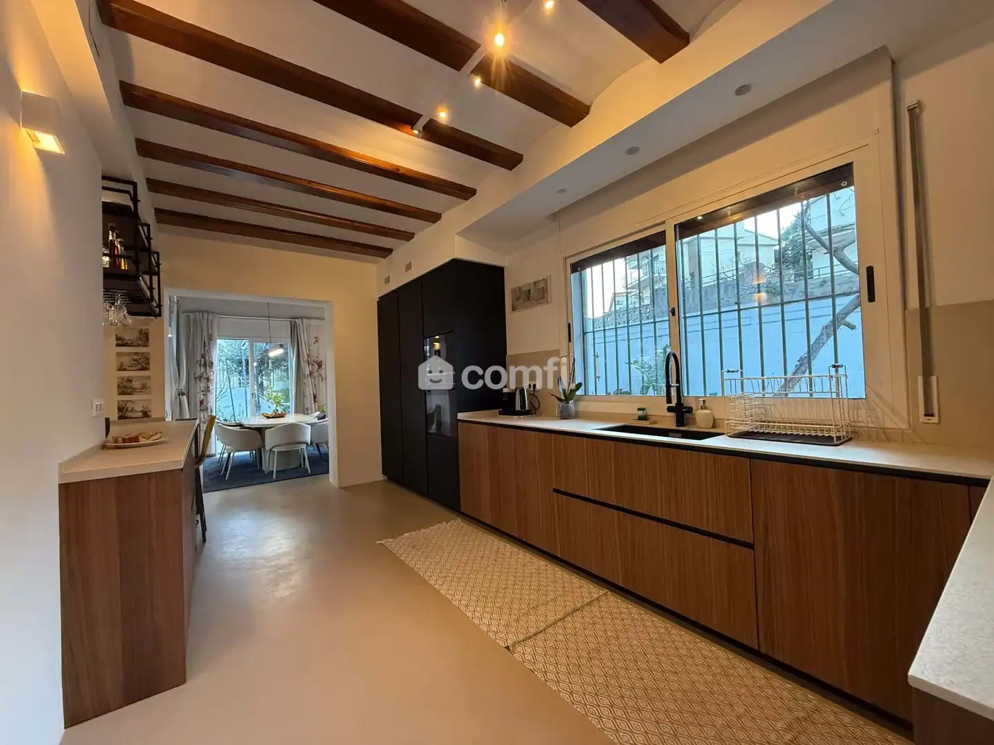 Cocina de Casa adosada de alquiler en Sant Vicenç Dels Horts con Aire acondicionado, Calefacción y Terraza