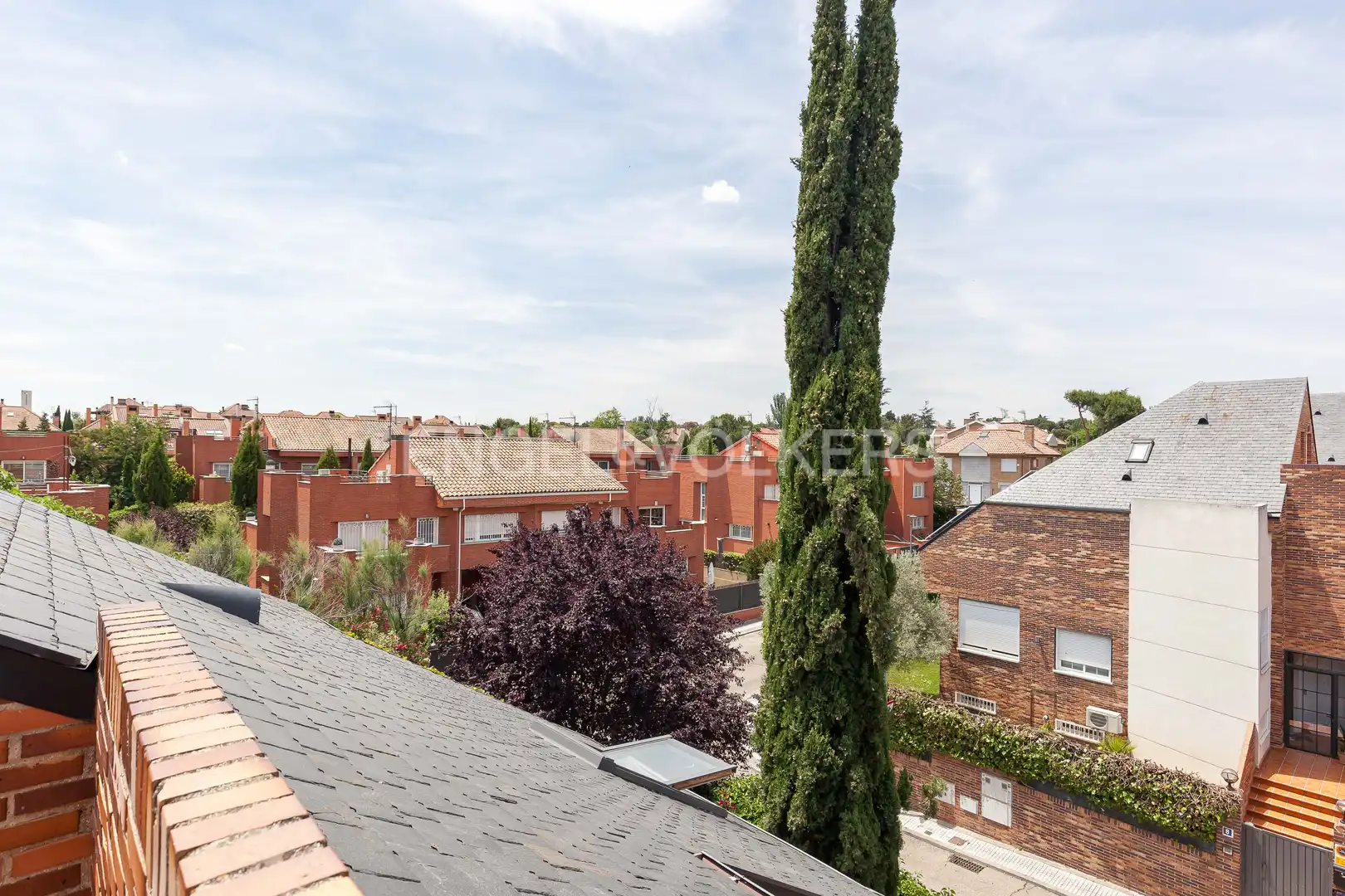 Vista exterior de Casa adosada de lloguer en Majadahonda amb Aire condicionat, Calefacció i Jardí privat