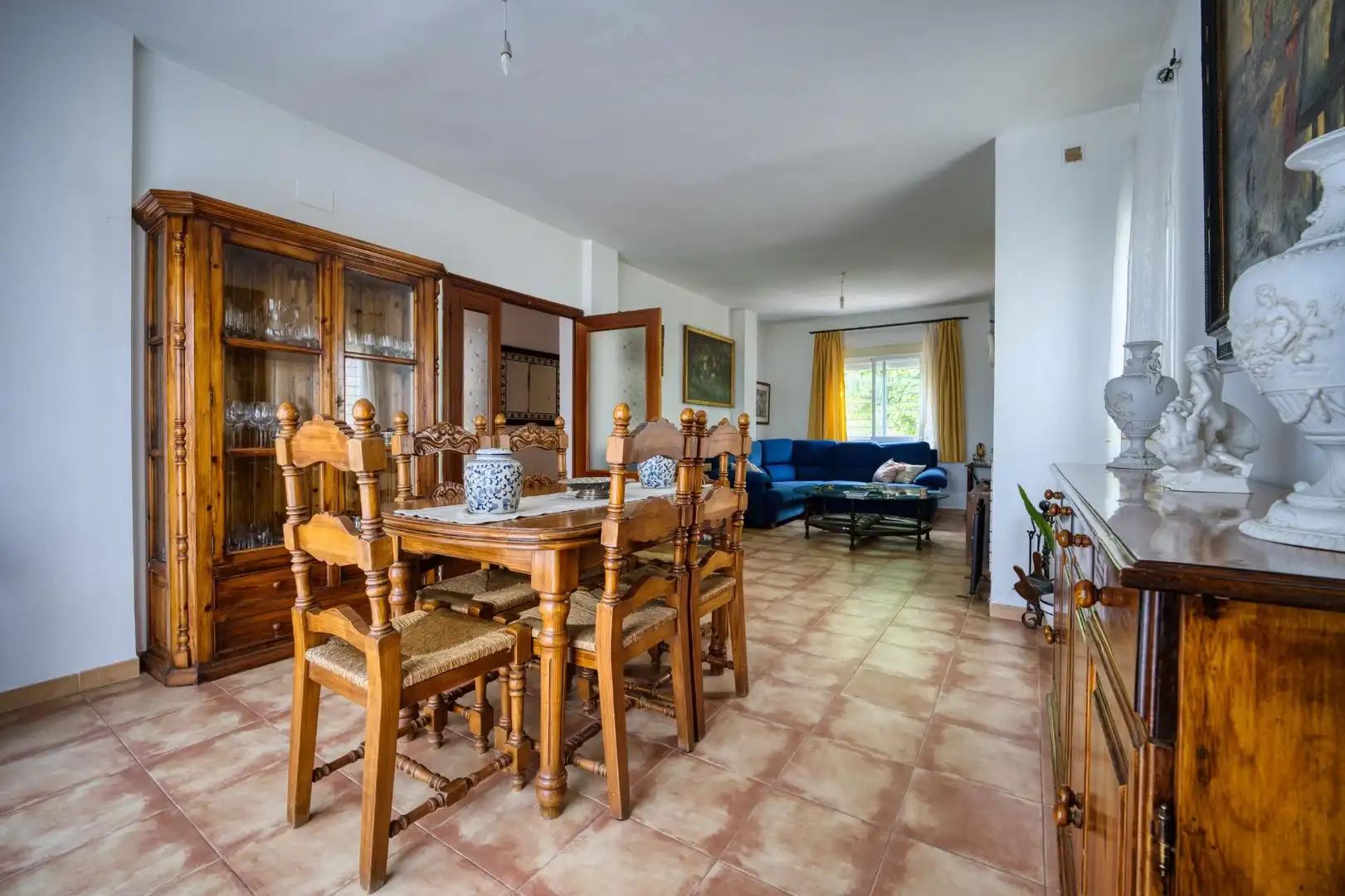 Menjador de Casa o xalet en venda en Espartinas amb Jardí privat, Terrassa i Traster