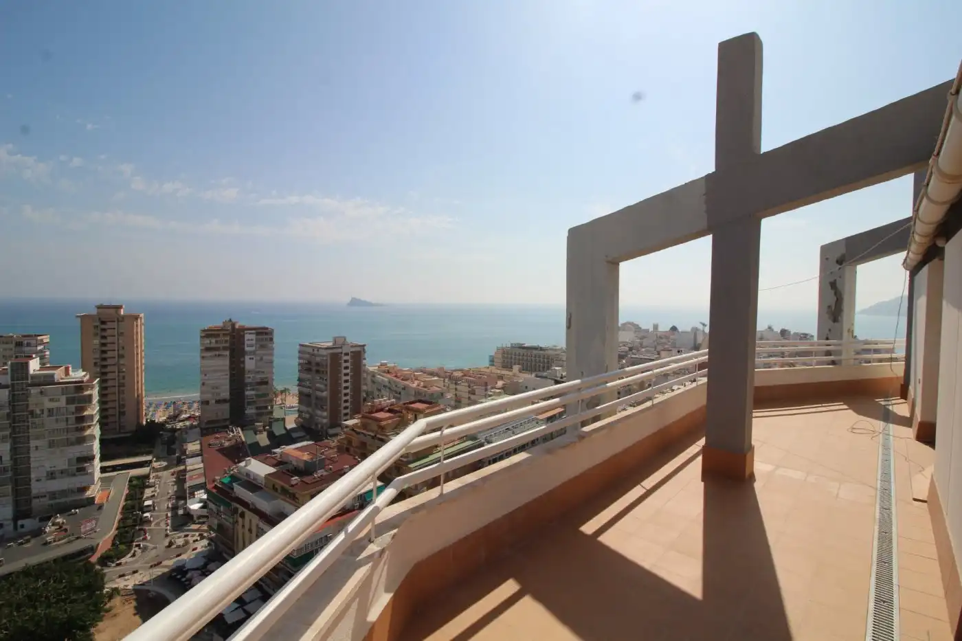 Àtic amb piscina en venda a Playa de Levante