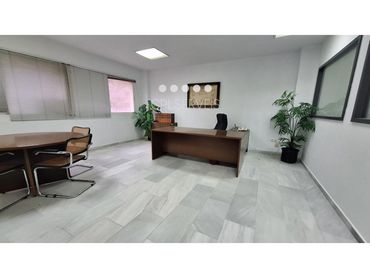 Ufficio con ascensore in vendita a Avenida - Divina Pastora - Plaza de Toros