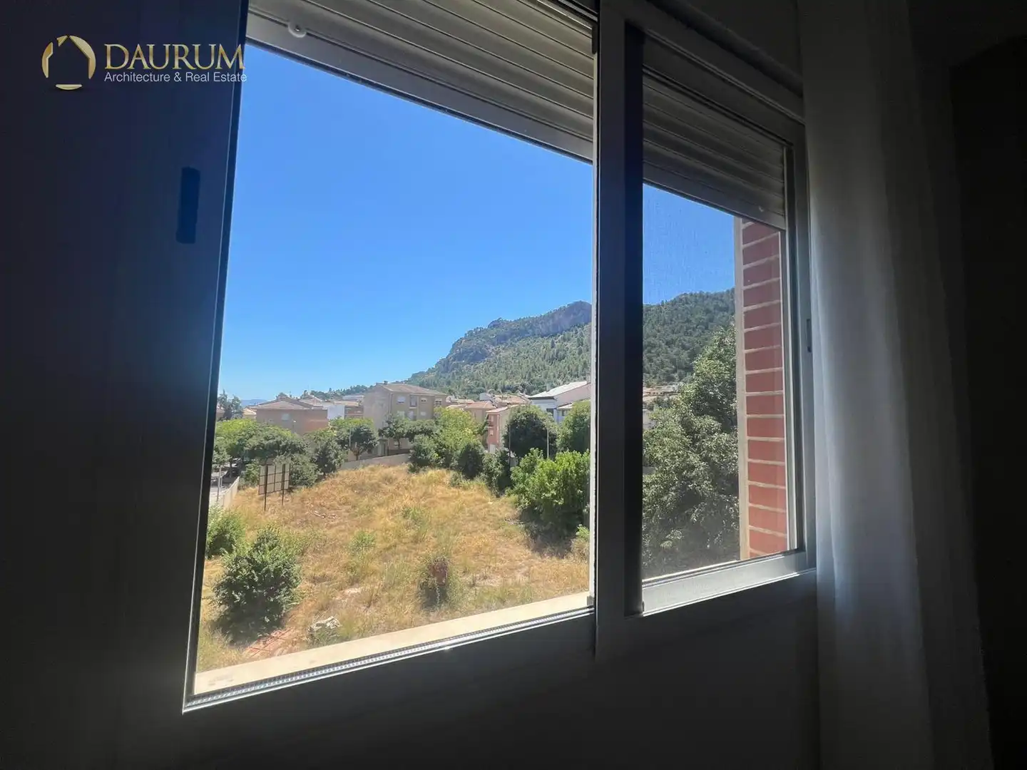 Vista exterior de Àtic en venda en Xàtiva amb Aire condicionat, Terrassa i Piscina