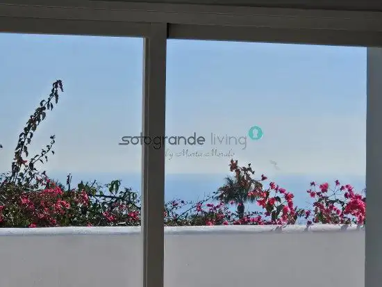 Vista exterior de Casa o xalet de lloguer en La Alcaidesa amb Aire condicionat, Calefacció i Terrassa