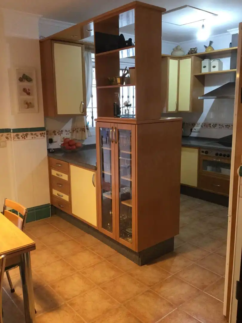 Cuina de Casa o xalet en venda en Arcos de la Frontera amb Aire condicionat, Terrassa i Traster