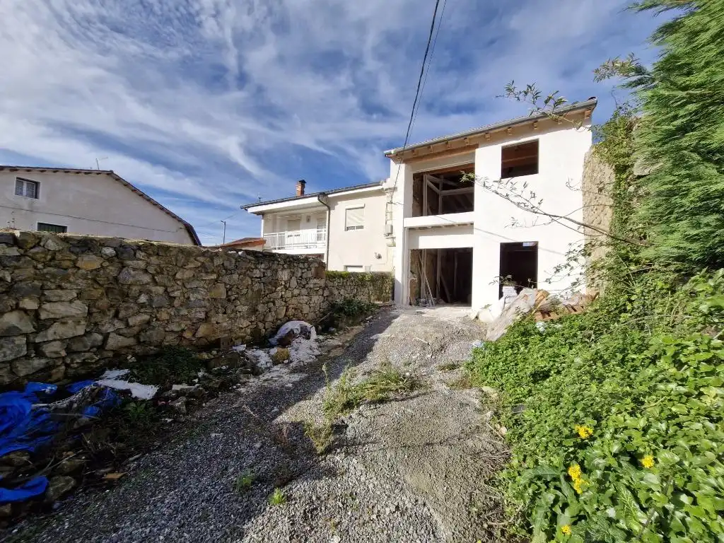 Vista exterior de Casa o chalet en venta en San Felices de Buelna con Balcón