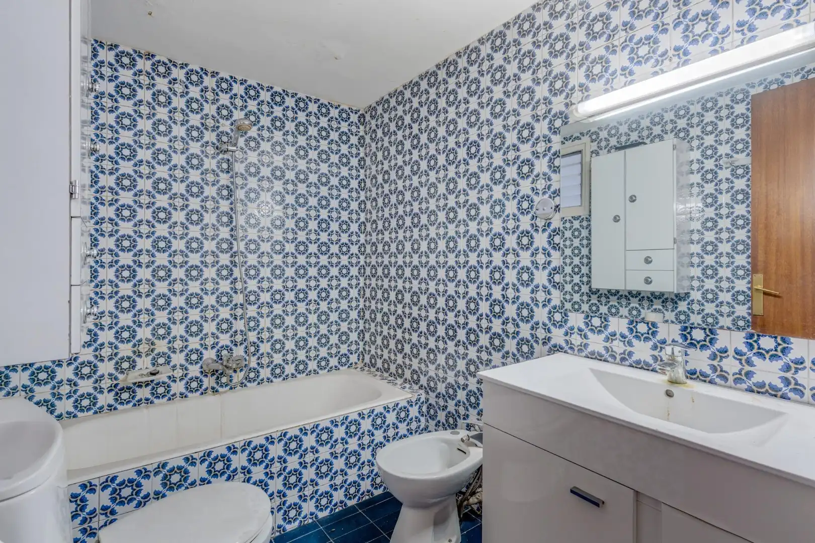 Bathroom of Flat for sale in Barcelona  with Air Conditioner, Heating and Terrace