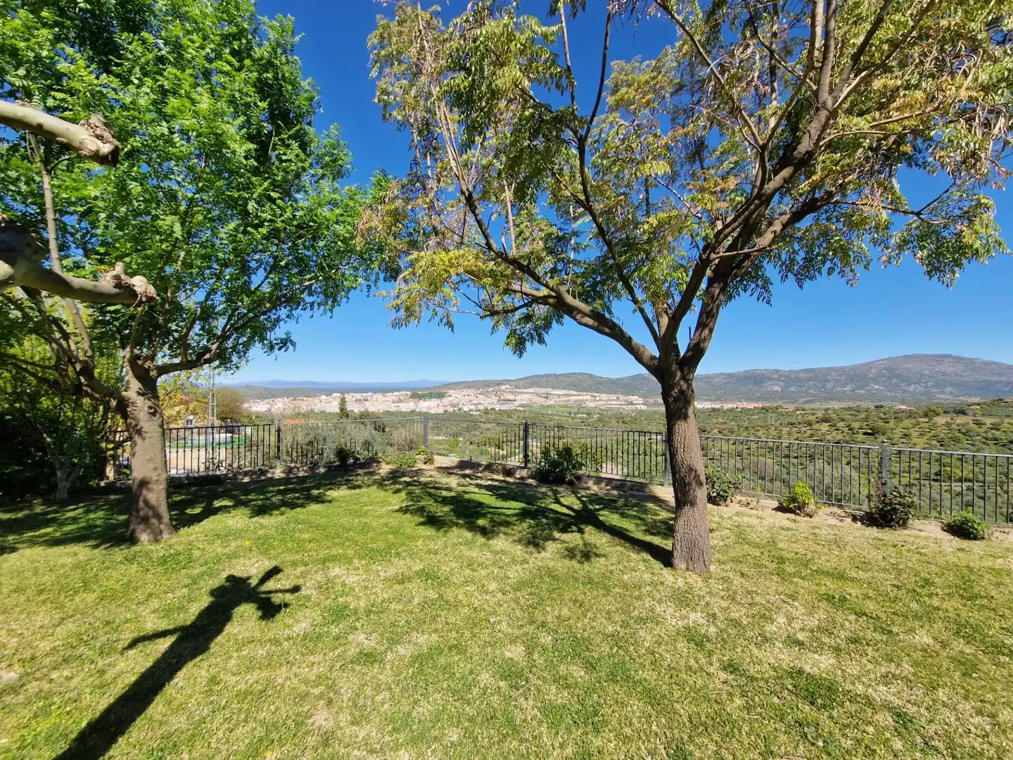 Garden of Houses for sale in Plasencia  with Air Conditioner, Private garden and Terrace