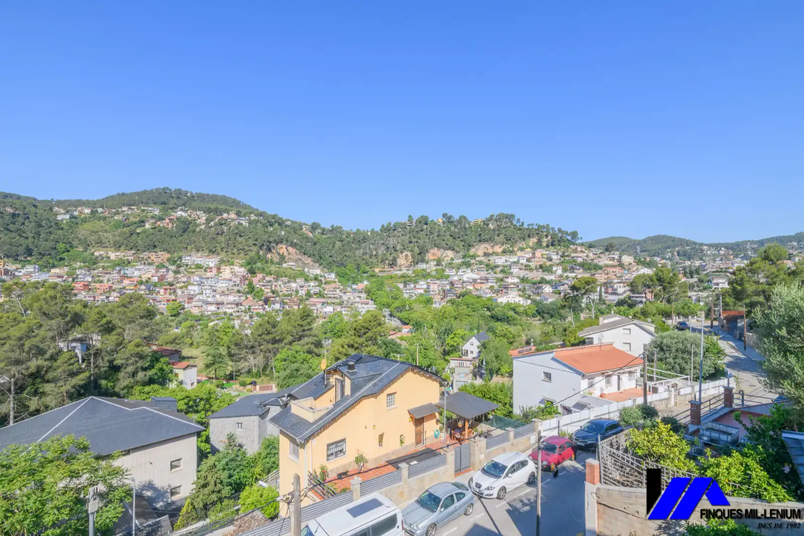 Vista exterior de Casa o chalet en venta en Vallirana con Aire acondicionado, Calefacción y Jardín privado