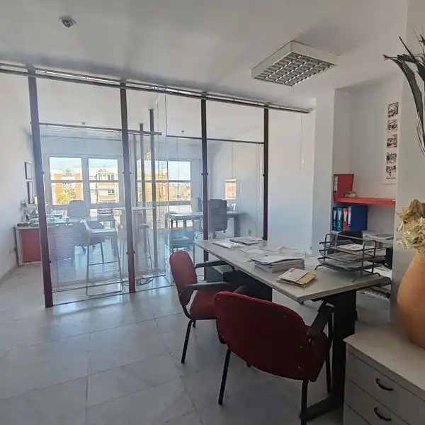 Oficina de lloguer en Majadahonda amb Aire condicionat i Alarma