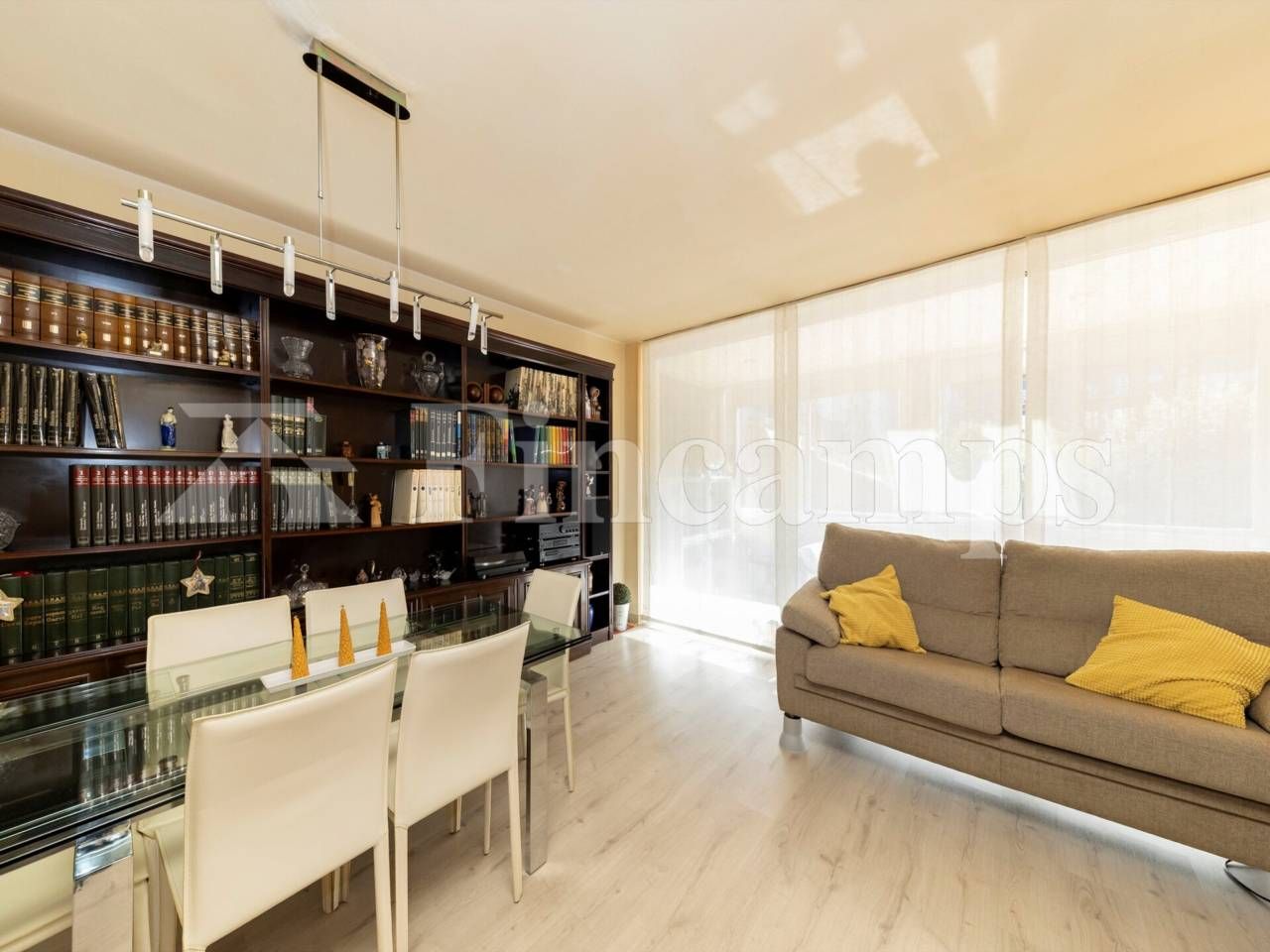 Living room of Flat for sale in Sabadell  with Air Conditioner, Heating and Parquet flooring
