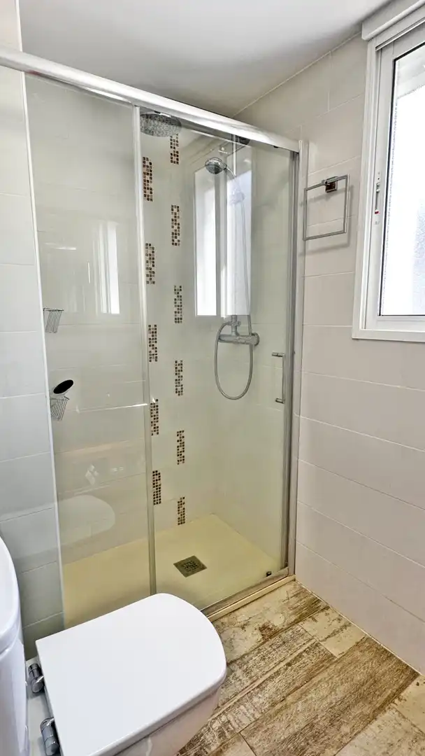 Baño de Apartamento de alquiler en Gandia con Terraza, Amueblado y Horno