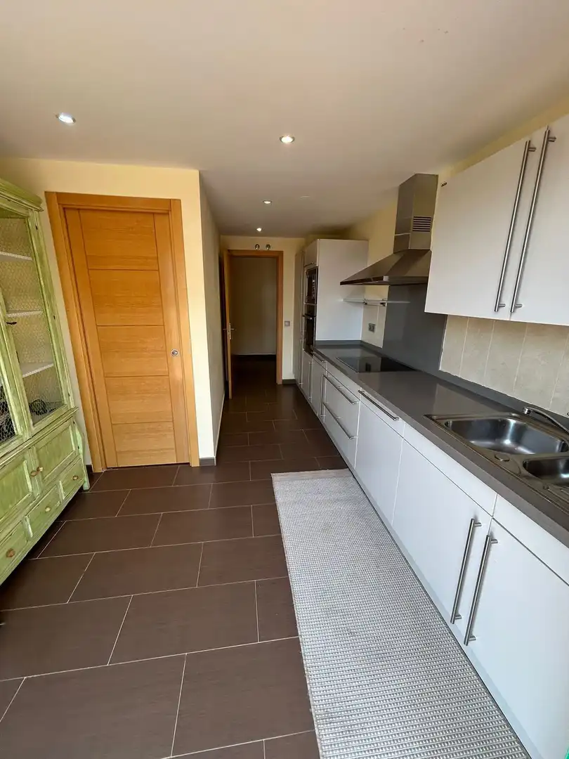 Cocina de Apartamento en venta en Benahavís con Aire acondicionado, Terraza y Trastero