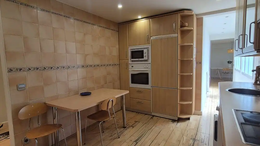 Cocina de Piso en venta en  Pamplona / Iruña con Calefacción, Parquet y Trastero