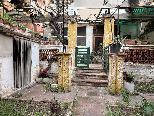 Vista exterior de Planta baja en venta en Sant Boi de Llobregat con Terraza y Trastero