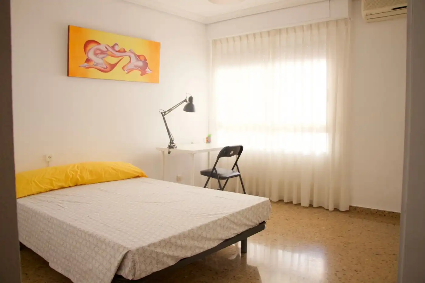 Schlafzimmer von Wohnung zur Miete in Moncada mit Klimaanlage, Möbliert und Balkon