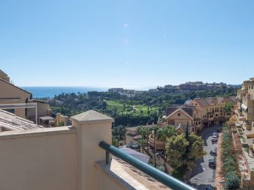 Àtic amb piscina en venda a Torrequebrada