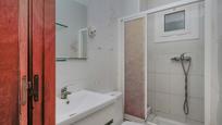 Bathroom of Flat for sale in Montornès del Vallès