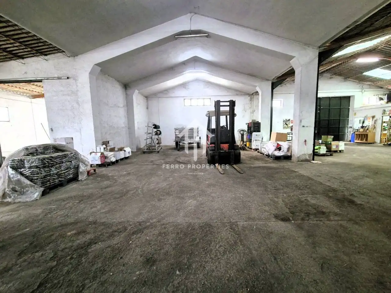 Industrial buildings for sale in Moraleda de Zafayona