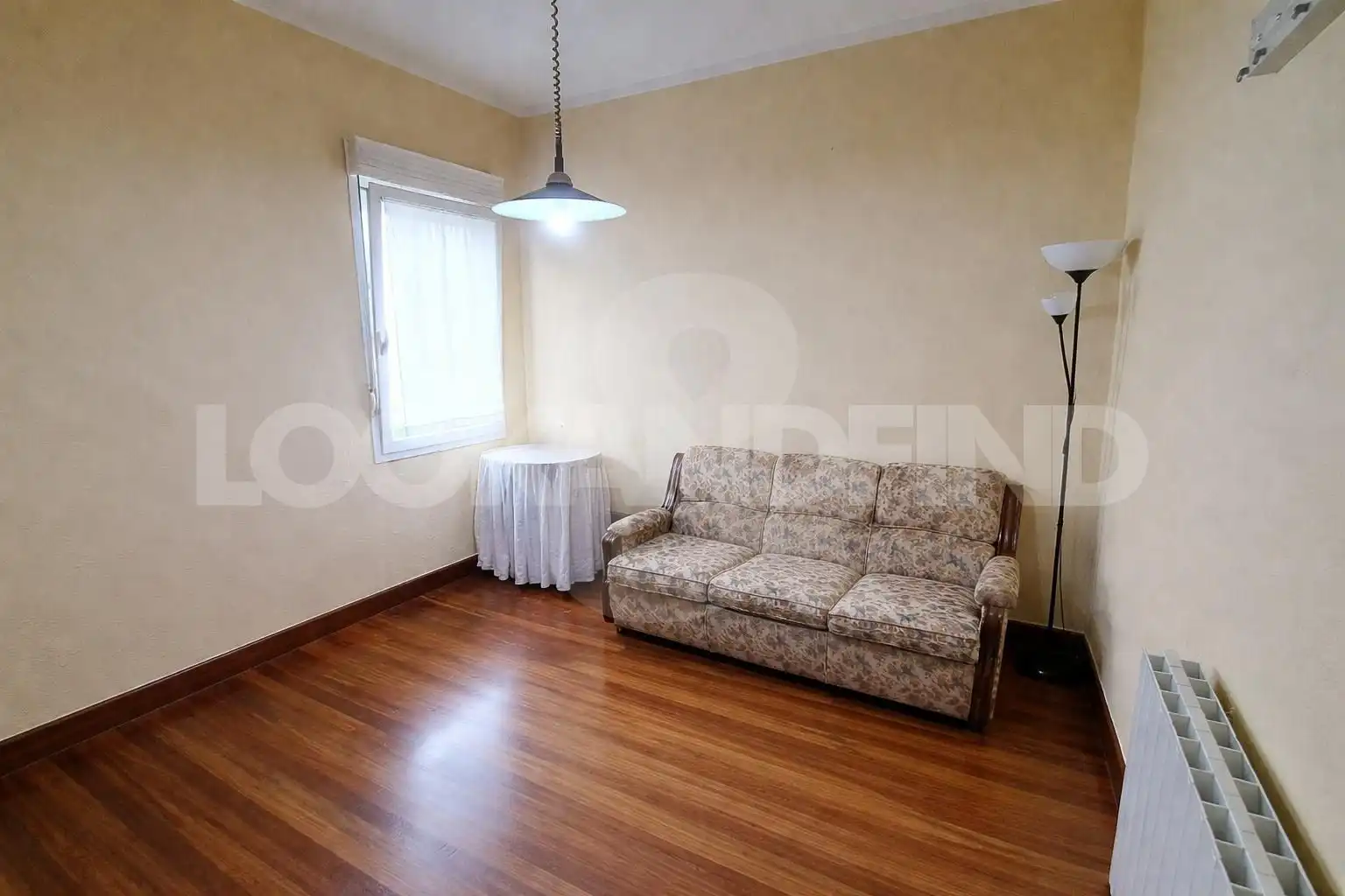 Sala d'estar de Casa o xalet en venda en Bilbao  amb Calefacció, Jardí privat i Terrassa