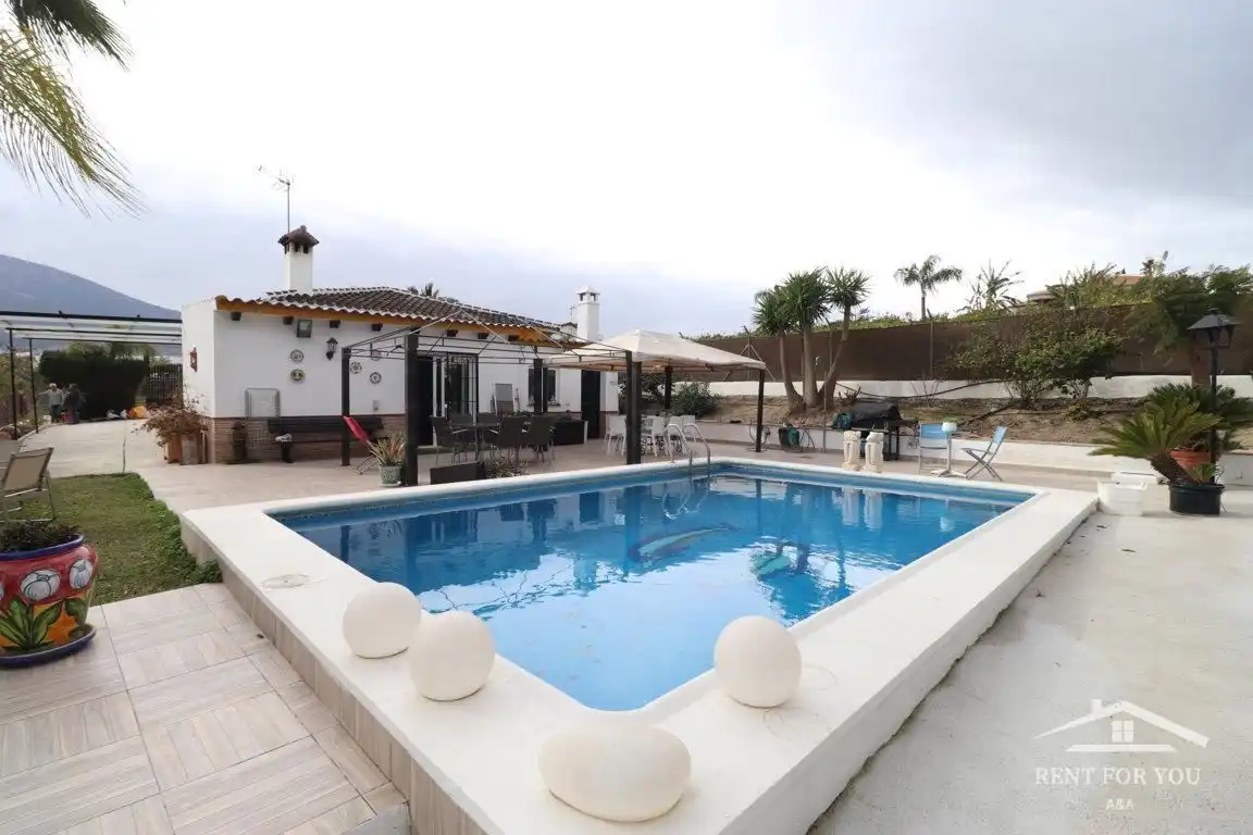 Casa con piscina en alquiler en Centro