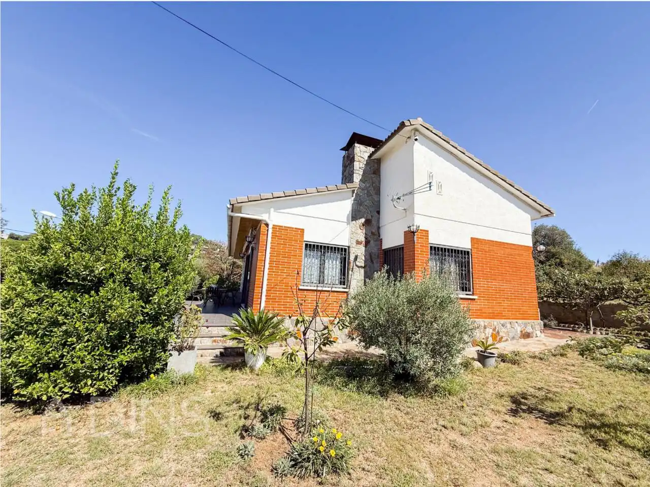 Vista exterior de Casa o xalet en venda en Caldes de Montbui amb Jardí privat i Terrassa