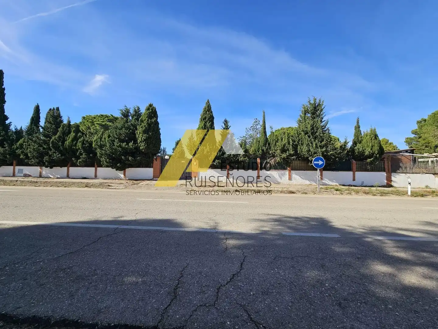 Vista exterior de Casa o xalet en venda en Cuarte de Huerva amb Jardí privat, Terrassa i Traster