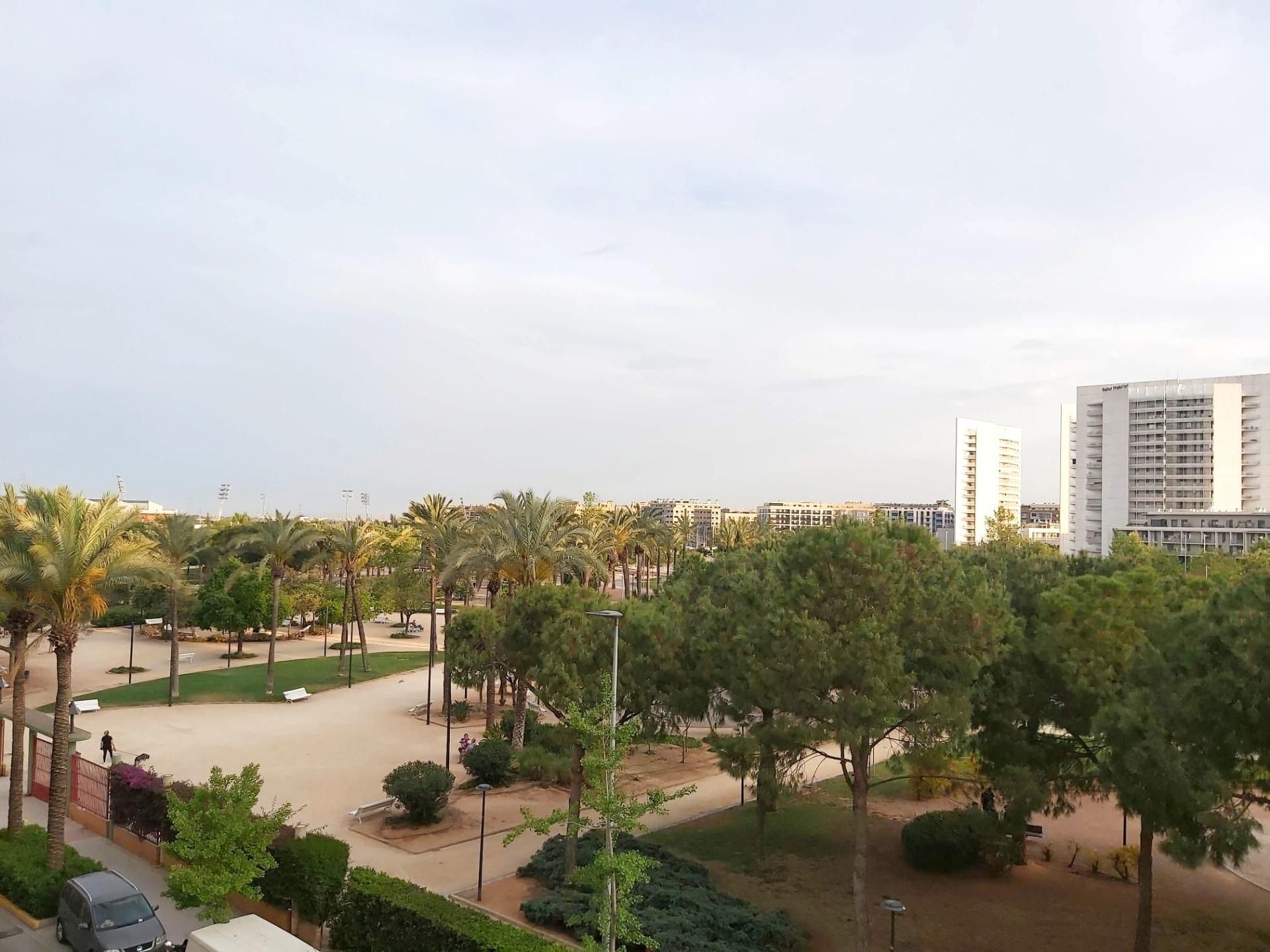 Vista exterior de Apartament en venda en Torrent amb Aire condicionat i Balcó
