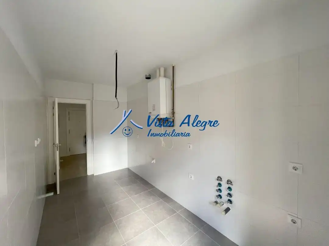 Kitchen of Apartments for sale in Haro  with Heating, Parquet flooring and Storage room