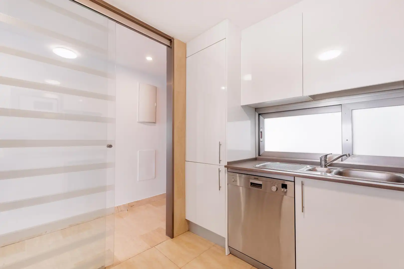 Cocina de Apartamento en venta en Mijas con Aire acondicionado, Calefacción y Jardín privado