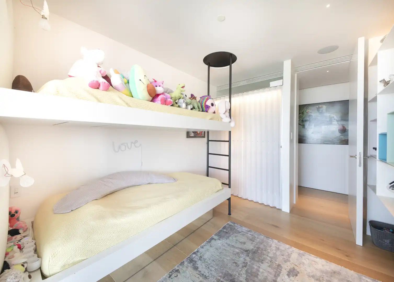 Schlafzimmer von Wohnungen zum Verkauf in Barcelona mit Klimaanlage, Terrasse und Schwimmbad