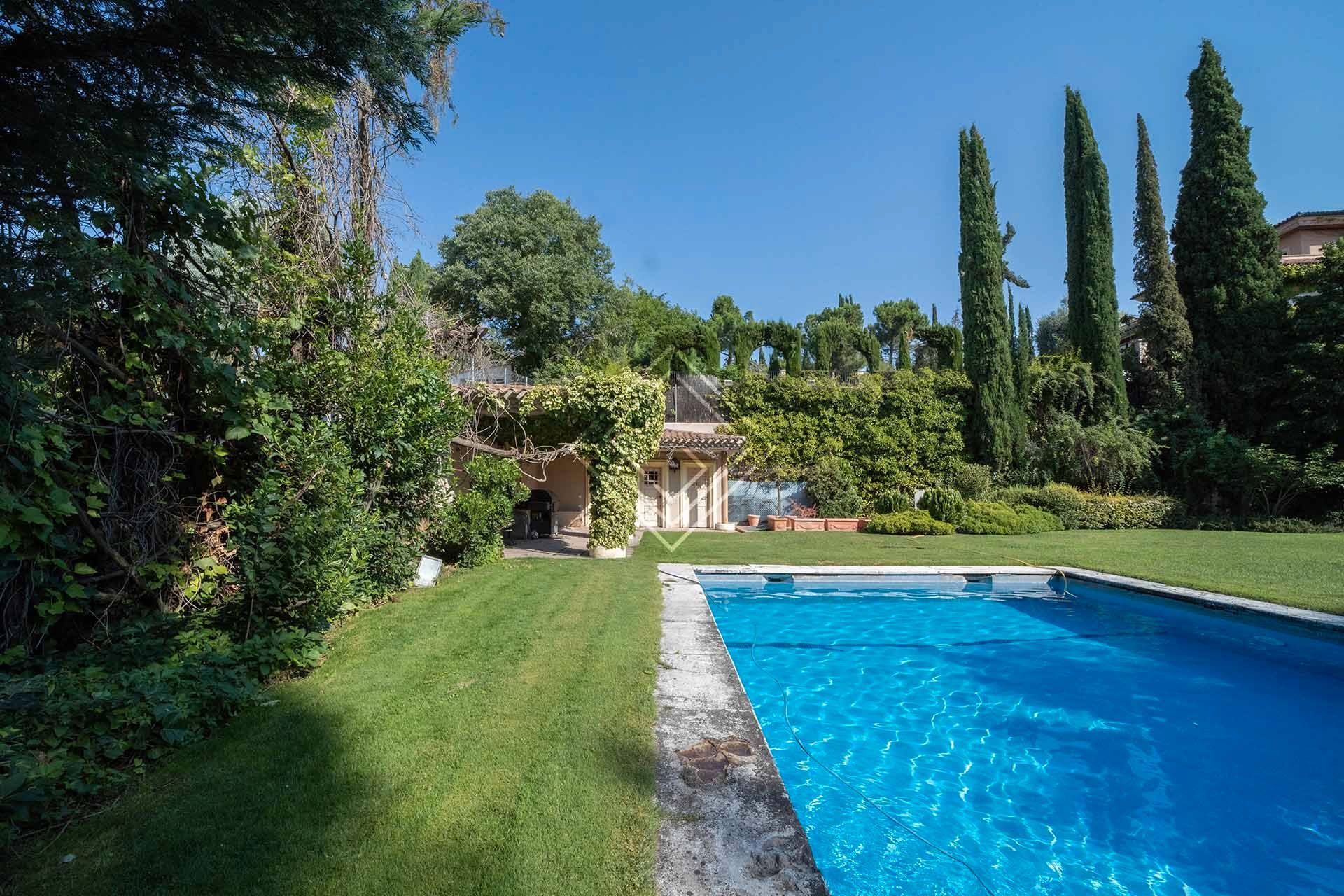 Garden of House or chalet for sale in  Madrid Capital  with Private garden, Terrace and Storage room