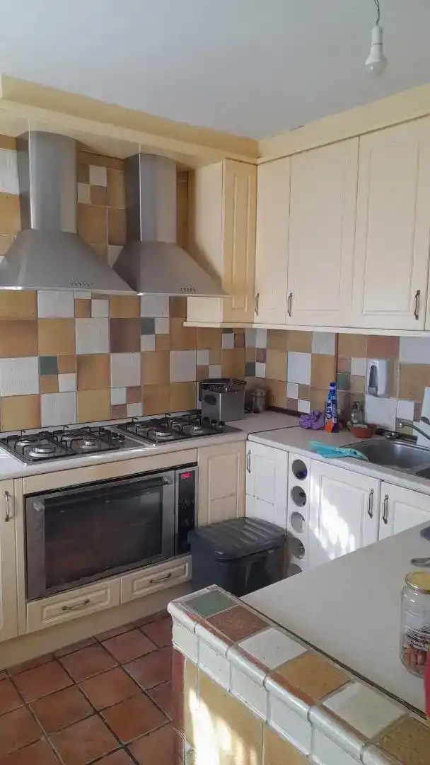 Cocina de Finca rústica en venta en Cuenca con Aire acondicionado, Jardín privado y Parquet