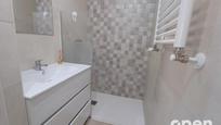 Bathroom of Flat for sale in Terrassa  with Air Conditioner, Heating and Parquet flooring