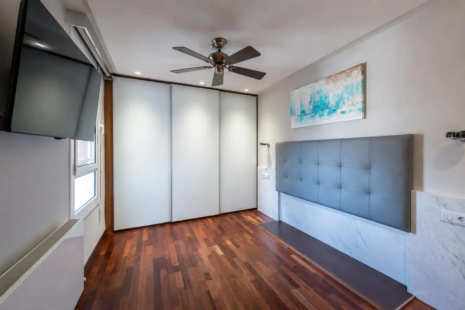 Habitación de Ático en venta en Sabadell con Aire acondicionado, Calefacción y Parquet