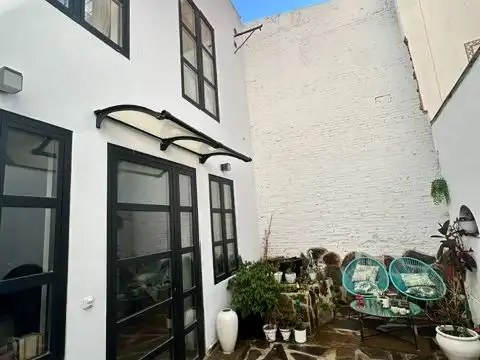 Adossat amb jardí en venda a Passatge Cal Benet 3